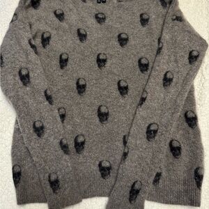 Gray Sweater with Skull Pattern
